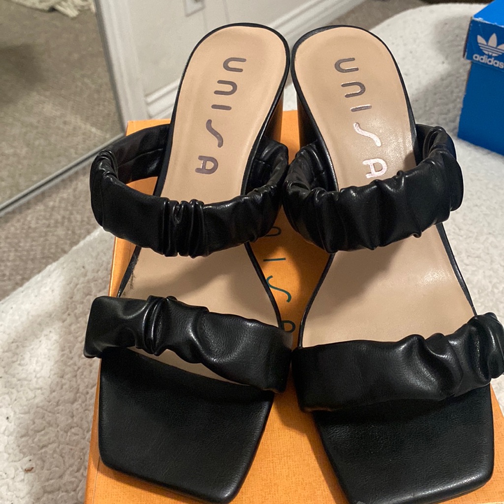 Back Strap Square Heels